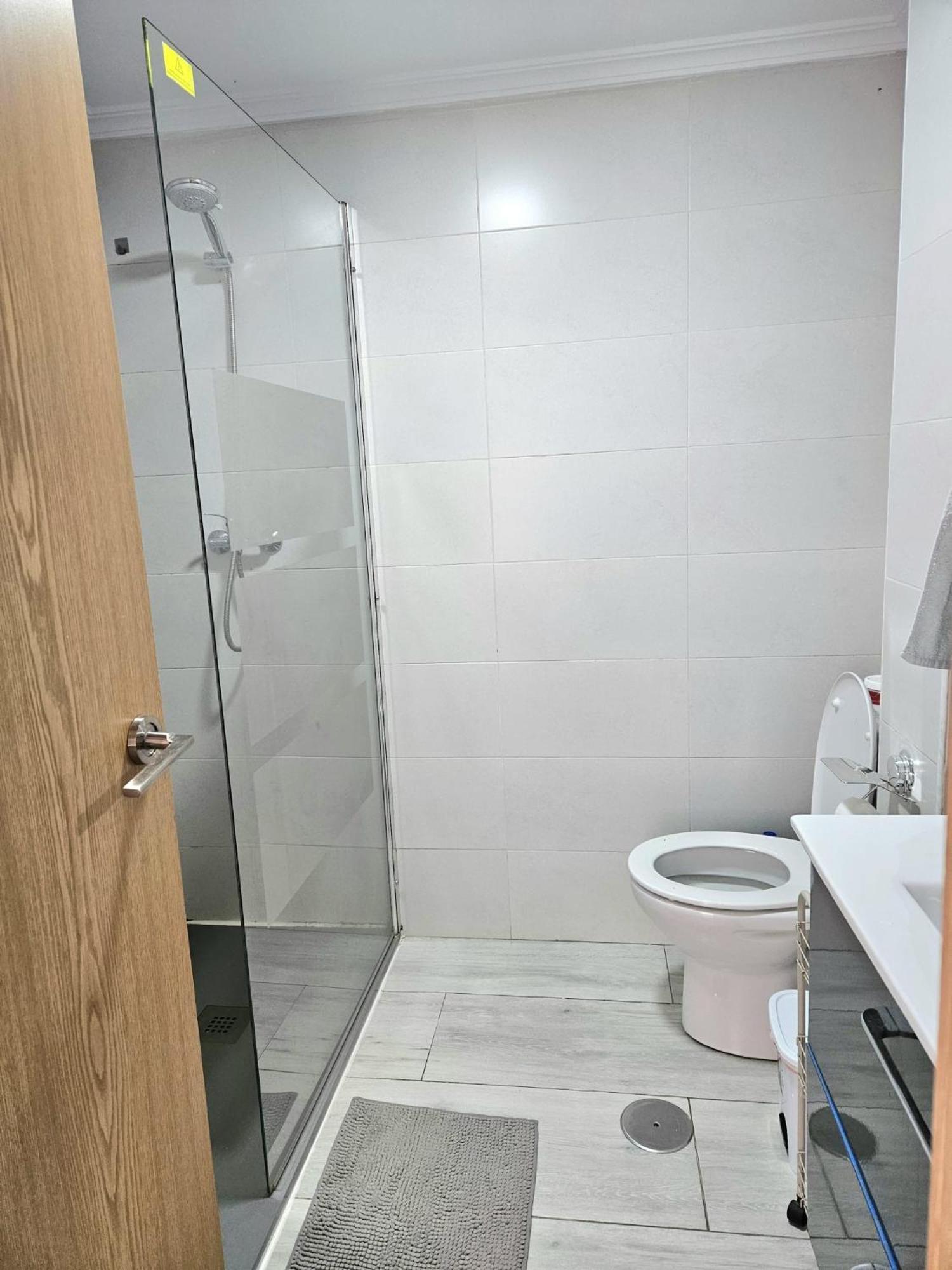 Hotel Habitacion Privada A 15 Min De La Playa/Piso Huelva Esterno foto